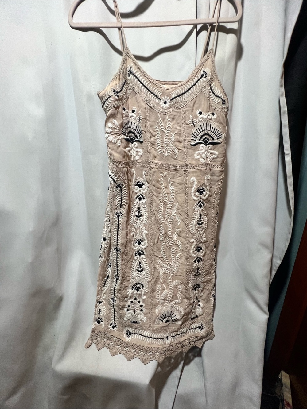 Anthropologie Maeve Embroidered Lace Slip Dress Beige Black Size Medium - Picture 2 of 8